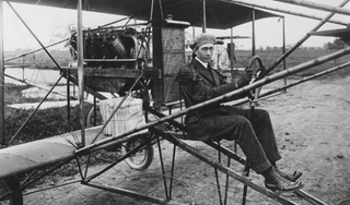 Illustration for article titled This Date in Aviation History: April 15 - April 18
